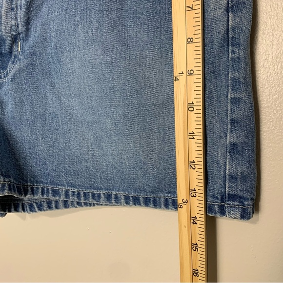 Old Navy Vintage Y2K 2000s Medium Light Wash Rigid Denim Jean Shorts Size 14 - Picture 12 of 12